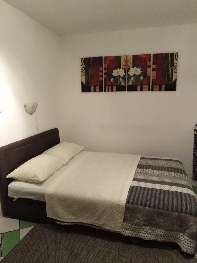 Split Studio Irisha Εξωτερικό φωτογραφία
